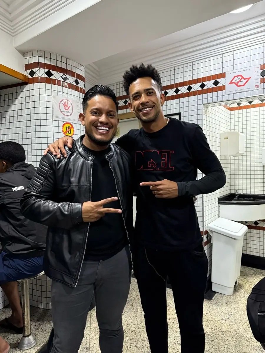 Vinicius Xavier em encontro com Luis Ricardo, registro do acervo pessoal